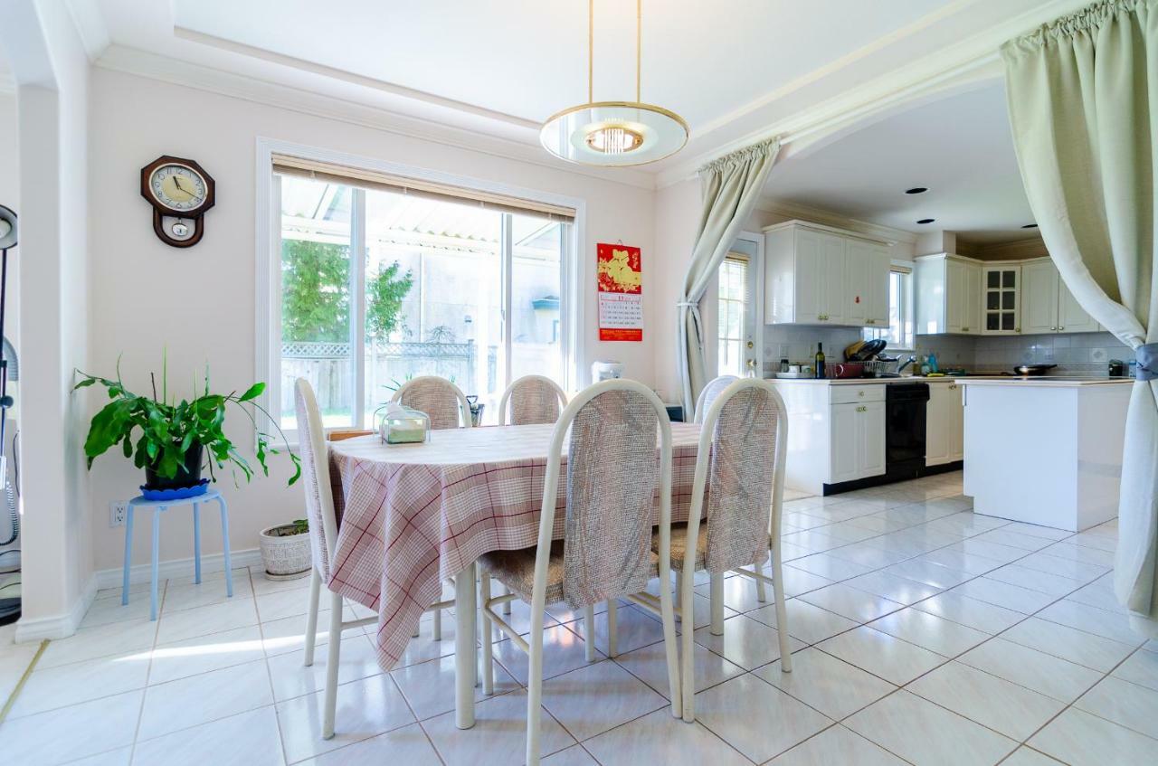 Great Guest Suite In A Gorgeous House New Westminster Exterior foto